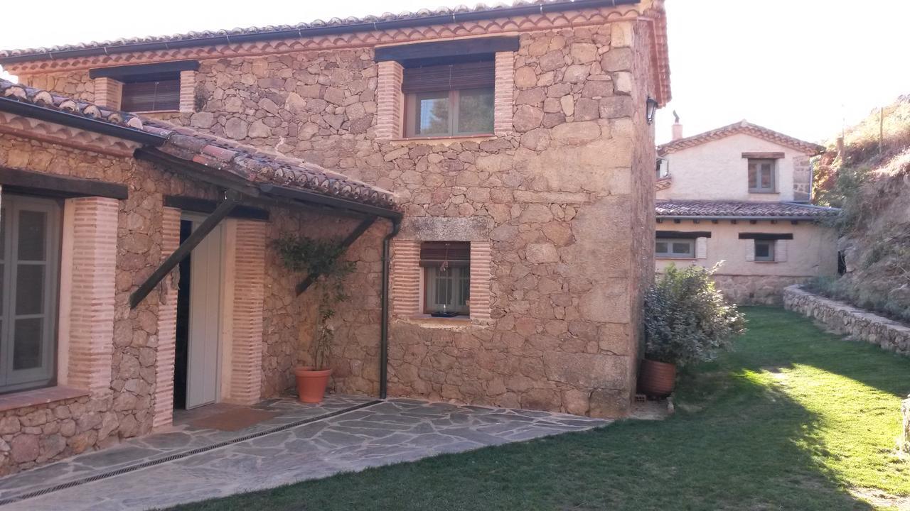 Abejas 1 De El Vergel De Chilla Candeleda Exterior photo